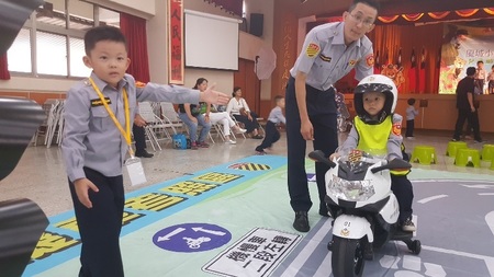 新竹市警察局小小警察體驗營交通安全宣導