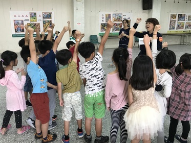 新竹市載熙國小低年級交通安全宣導