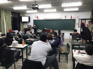 世界高中進修部交通安全宣導