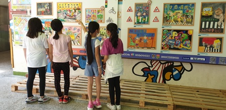 新竹市頂埔國小交通安全繪畫比賽巡迴展有獎問答