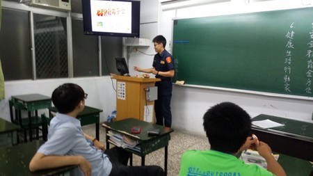 新竹市世界高中進修部交通安全宣導