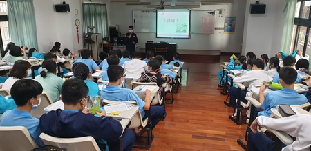 新竹市私立磐石中學交通安全宣導