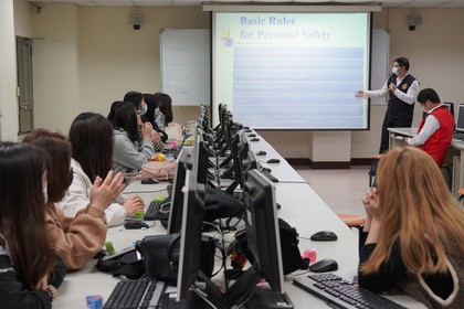 玄奘大學外籍生交通安全宣導